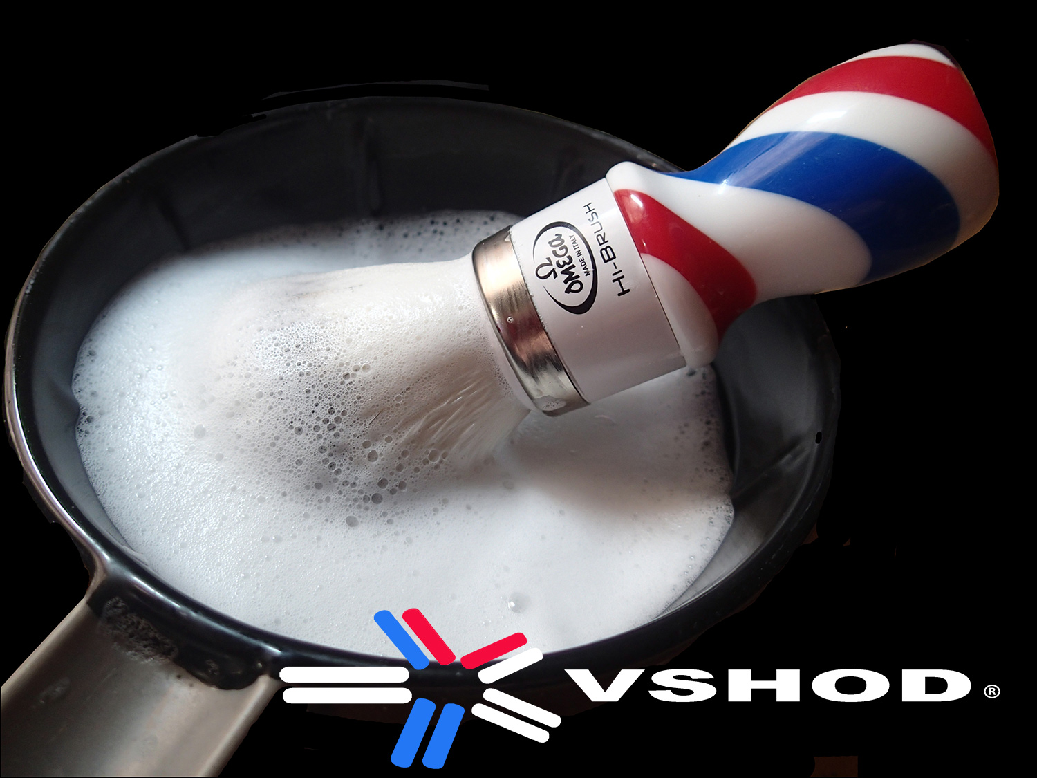 Barber Pole Shaving Brush and Fine Accoutrements Lathering Bowl / Lather Barber Pole Shaving Brush and Fine Accoutrements Lathering Bowl / Lather
