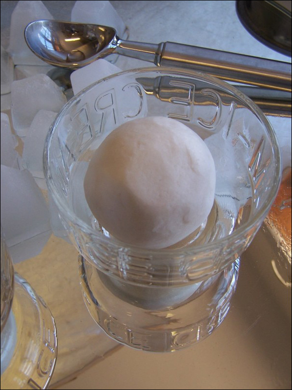 MARTIN DE CANDRE™ ORIGINAL LAVENDER / ROSEMARY AND MINT - ( ICE CREAM ) - SHAVING SOAP IN A DESIGNER GLASS LA ROCHERE BOWL AUSTRALIA