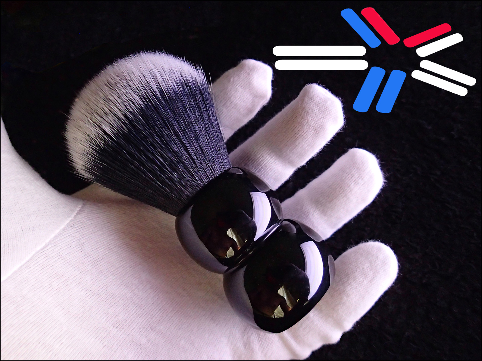 RAZOROCK SNOWMAN - TUXEDO PLISSOFT SHAVING BRUSH - 24mm ( SOLID BLACK RESIN HANDLE ) AUSTRALIA